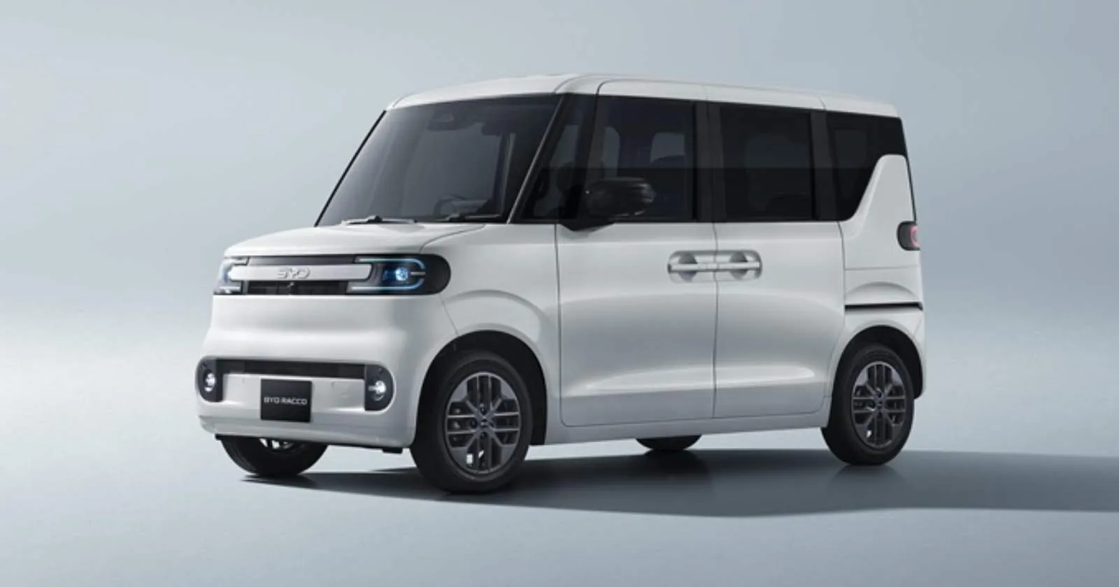 BYD Electrifies Japan Mobility Show 2025 with Kei Car Debut and PHEV Strategy byd racco japan mobility 2025 6cf59b41b7