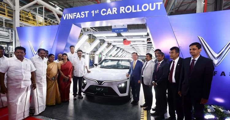VinFast Accelerates into India: First VF6 and VF7 EV Deliveries Go Viral from Kochi Showroom medium vinfast vf7 first car thoothukudi factory mk stalin featured 0930d5703d