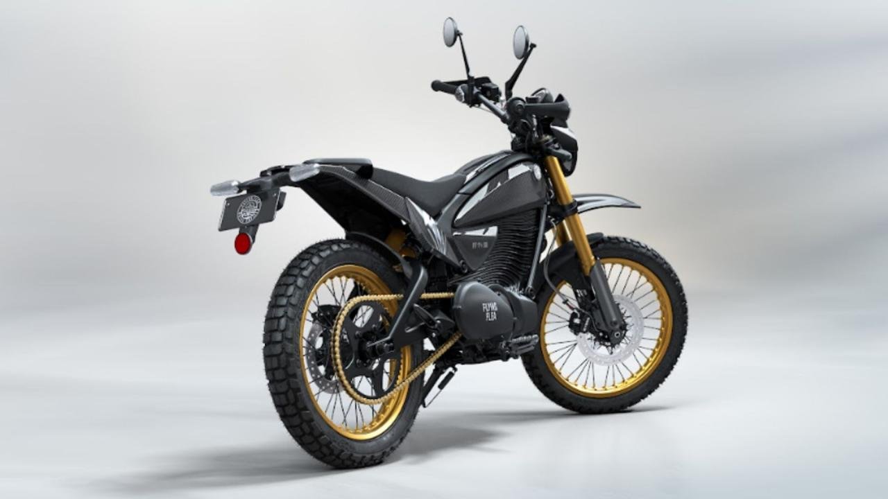 Royal Enfield Unveils Flying Flea S6 Electric Scrambler at MotoVerse 2025 – Production Confirmed for Late 2026 re flying flea s6 m2 1d45348f38