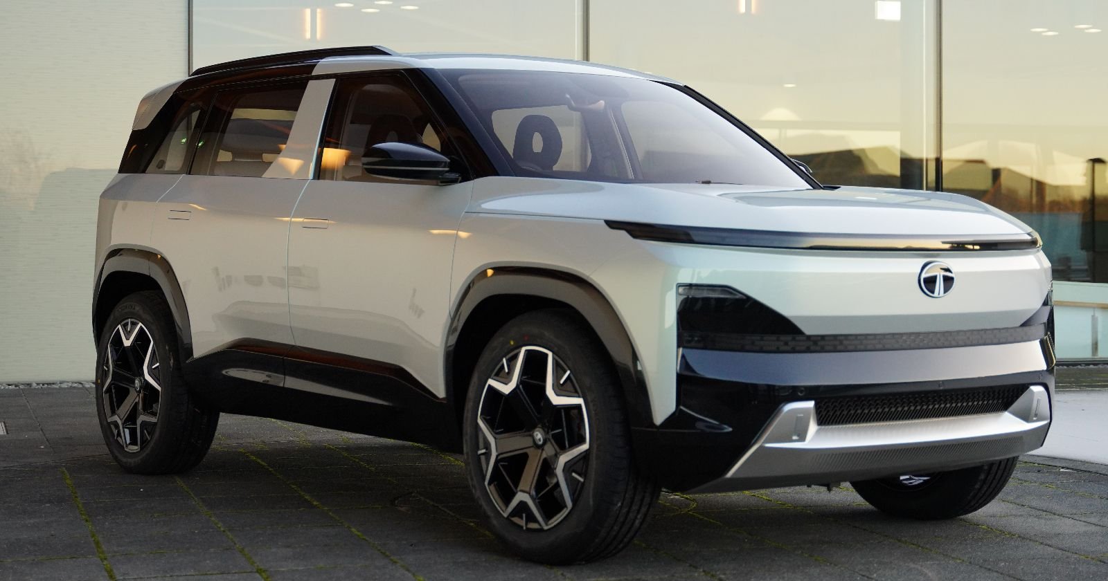 Tata Sierra EV: The Iconic SUV Goes Electric in 2026, Redefining Lifestyle Mobility sierra 08d9c826dc (1)